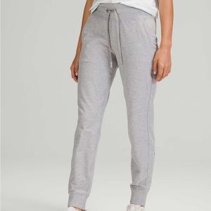 Women’s Lululemon ready to rulu jogger size 4